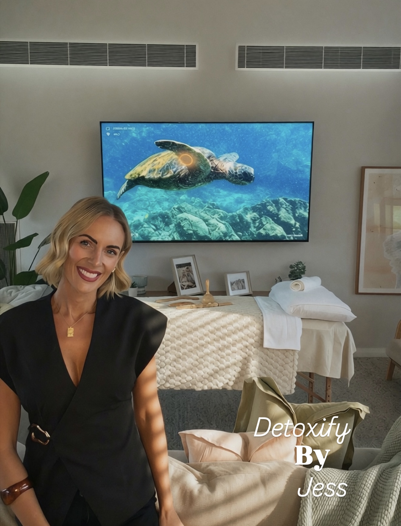 Jess at Detoxify by Jess treatment room
